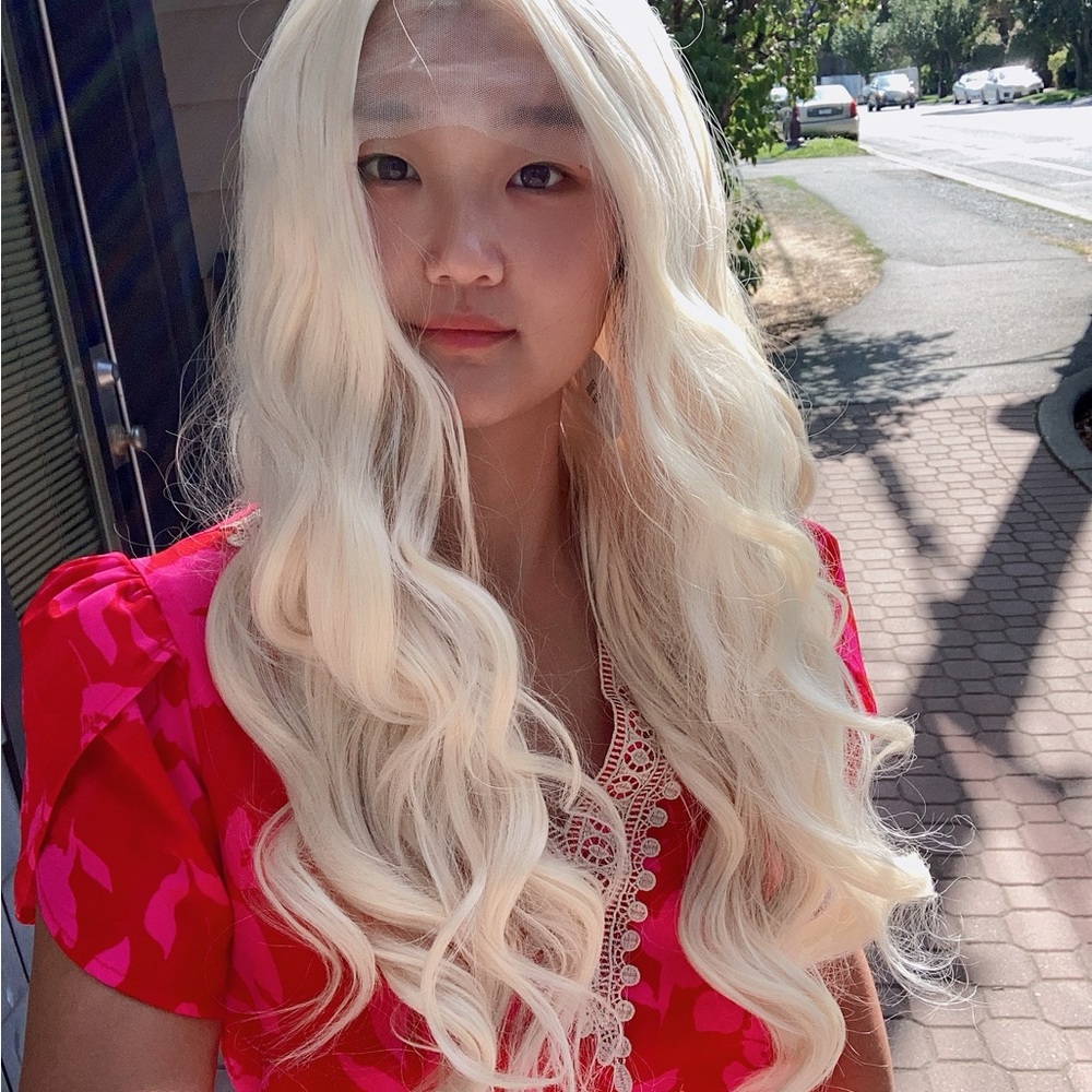 Beautiful Platinum Blonde Lace Hand-tied Front Wavy Hair Wig